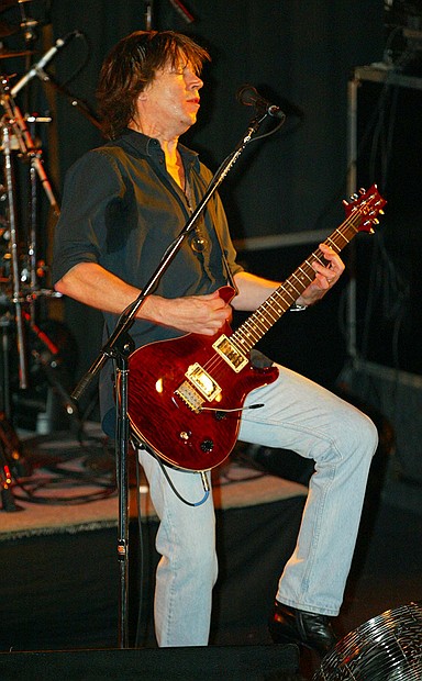 pat travers 166 copy_std.jpg