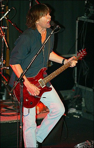 pat travers 058_std.jpg