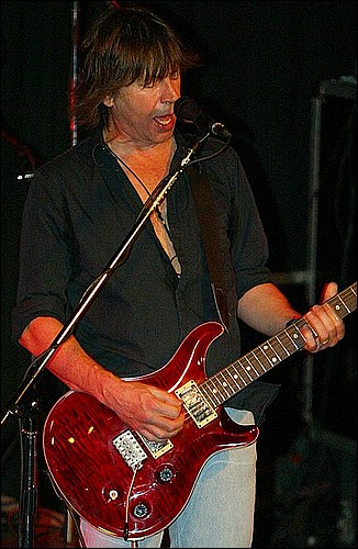 pat travers 152_std.jpg