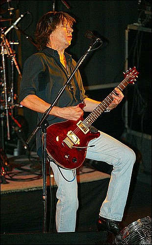 pat travers 166 copy_std.jpg