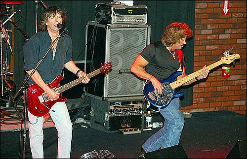 pat travers 208_std.jpg