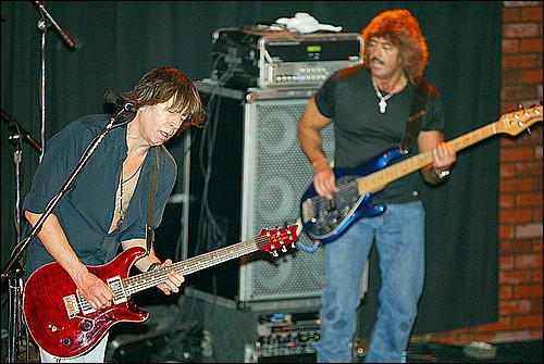 pat travers 261_std.jpg