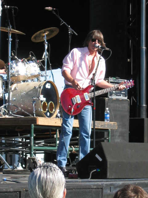 Pat Travers 4-3-05 043.jpg