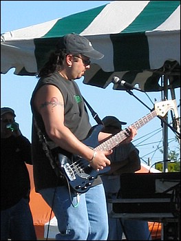 Pat Travers 4-3-05 058.jpg