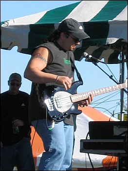 Pat Travers 4-3-05 059.jpg