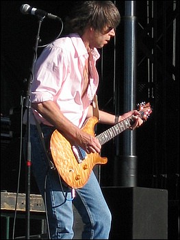Pat Travers 4-3-05 063.jpg