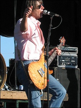 Pat Travers 4-3-05 069.jpg