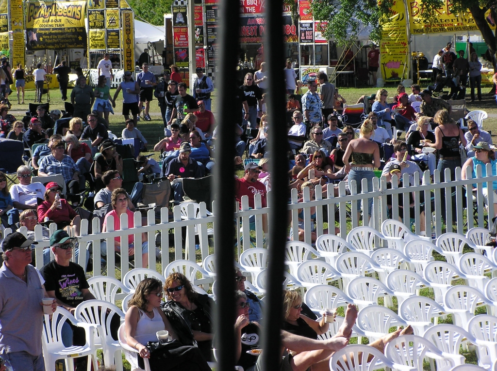PinellasCrowd01a.JPG