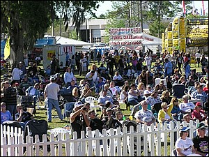 PinellasCrowd02a.JPG